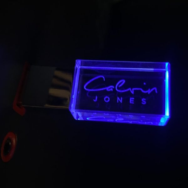 Paramount USB Drive Blue LED Plugged in